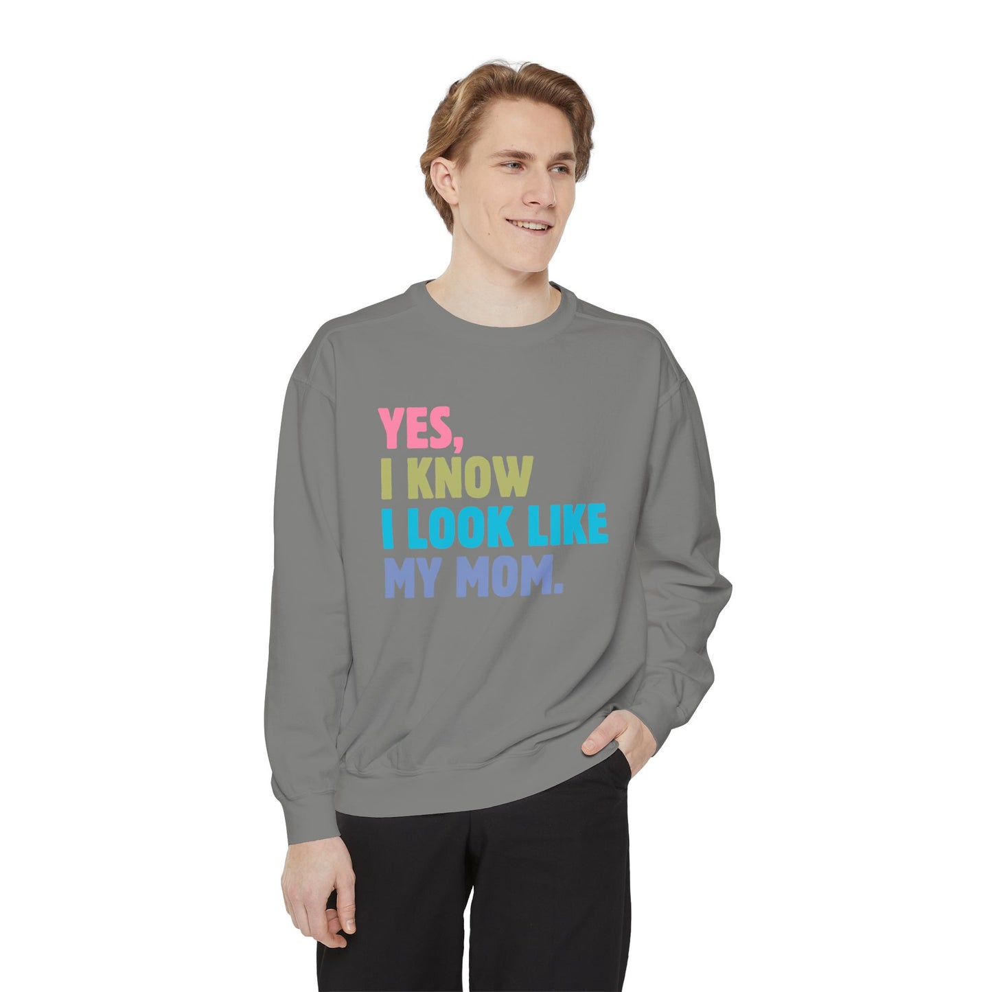 I Look Like My Mom Sweatshirt, Trendy Crewneck, Aesthetic Sweatshirt, Comfort Colors, Comfy Sweatshirt, Relaxing Sweatshirt