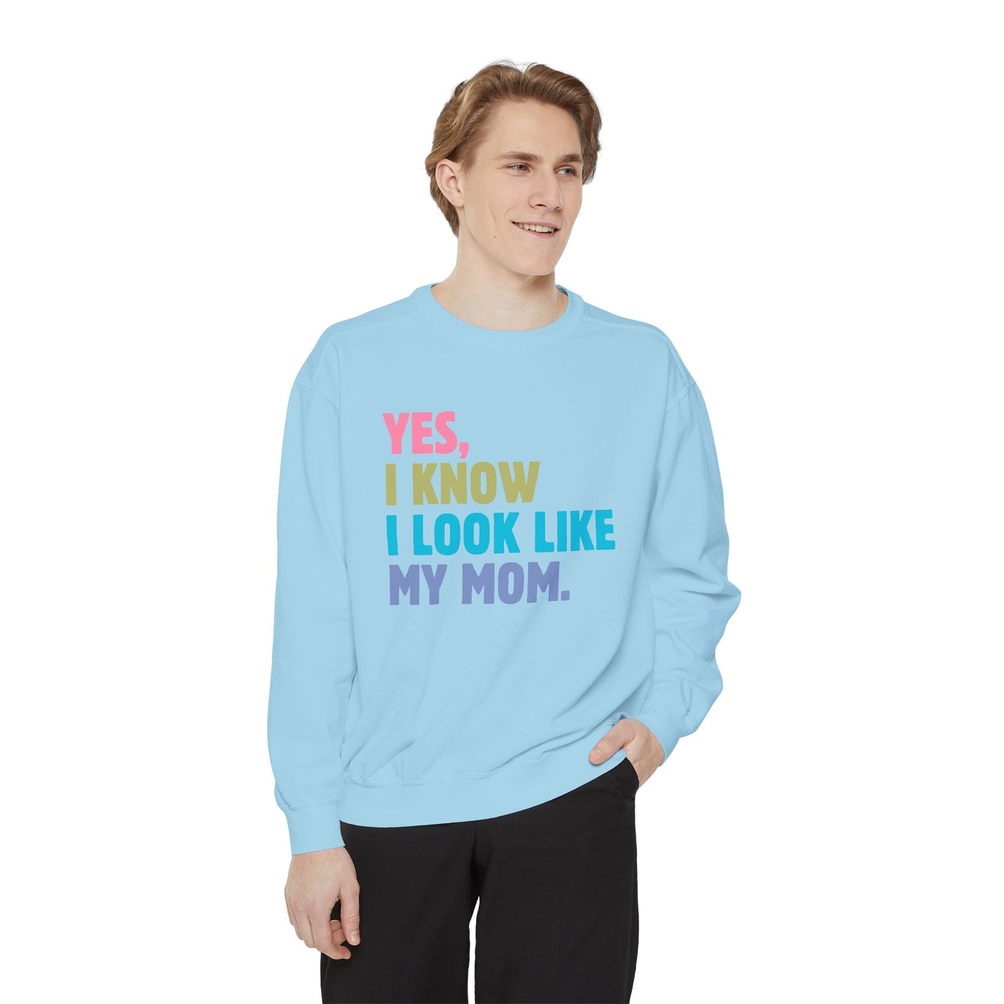I Look Like My Mom Sweatshirt, Trendy Crewneck, Aesthetic Sweatshirt, Comfort Colors, Comfy Sweatshirt, Relaxing Sweatshirt