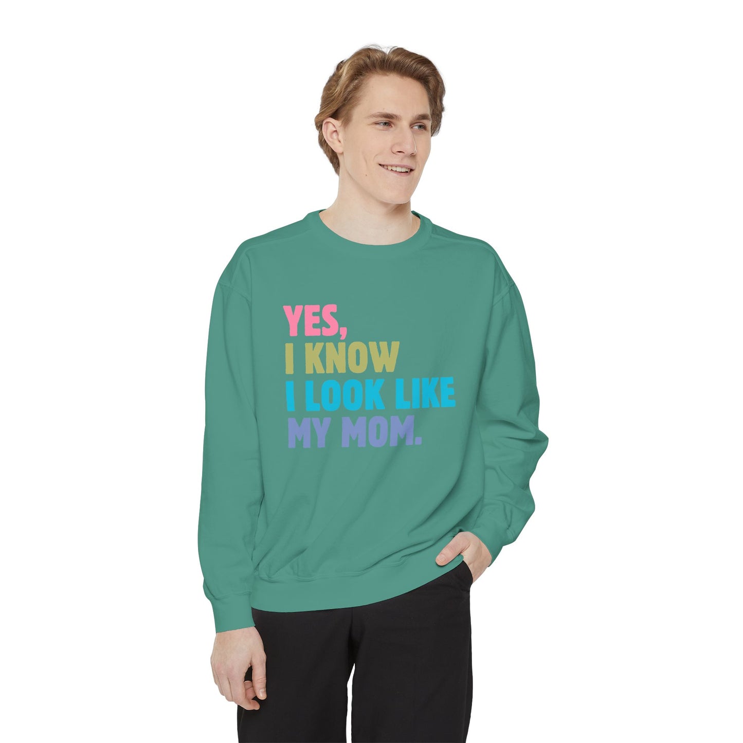 I Look Like My Mom Sweatshirt, Trendy Crewneck, Aesthetic Sweatshirt, Comfort Colors, Comfy Sweatshirt, Relaxing Sweatshirt